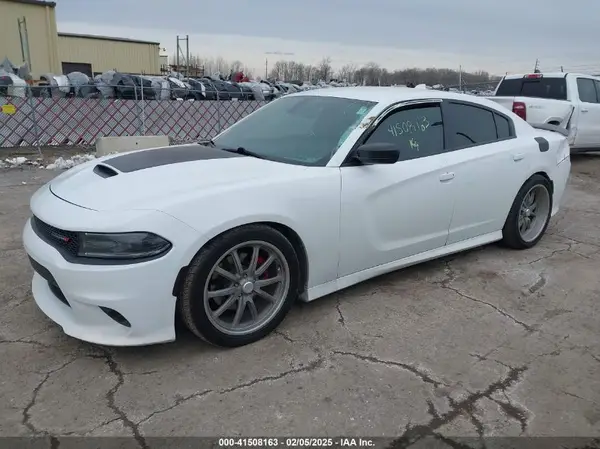 2C3CDXCT3KH666949 2019 DODGE CHARGER - Image 2