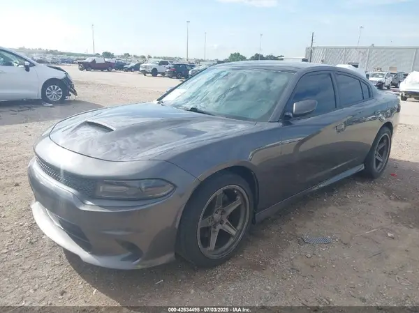 2C3CDXCT4JH188555 2018 DODGE CHARGER - Image 2