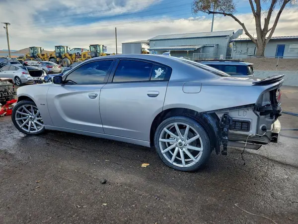 2C3CDXCT4JH260676 2018 DODGE CHARGER - Image 2