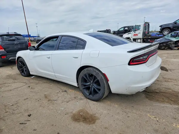 2C3CDXCT4JH260693 2018 DODGE CHARGER - Image 2