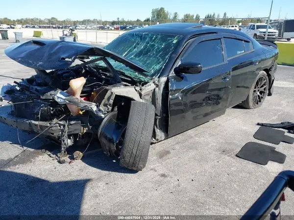 2C3CDXCT4KH597852 2019 DODGE CHARGER - Image 2