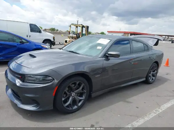 2C3CDXCT4KH633149 2019 DODGE CHARGER - Image 2