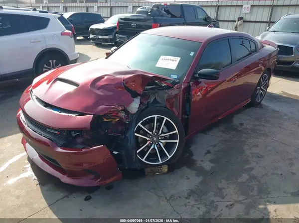 2C3CDXCT4PH687414 2023 DODGE CHARGER - Image 2
