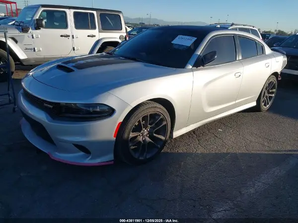 2C3CDXCT4PH698140 2023 DODGE CHARGER - Image 2