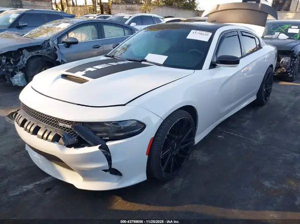 2C3CDXCT5HH545753 2017 DODGE CHARGER - Image 2