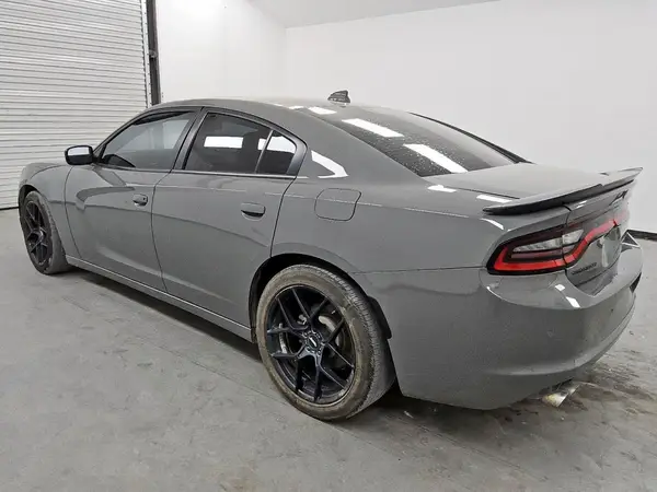 2C3CDXCT5JH193179 2018 DODGE CHARGER - Image 2