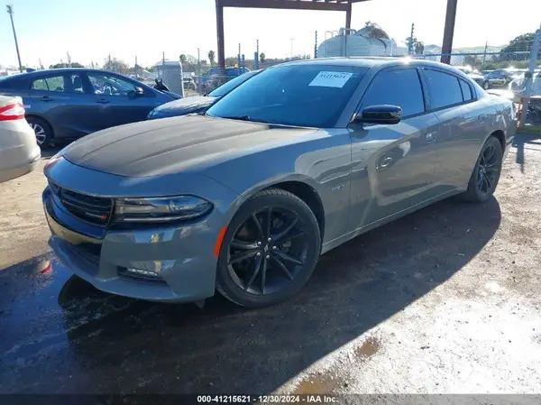 2C3CDXCT5JH217643 2018 DODGE CHARGER - Image 2