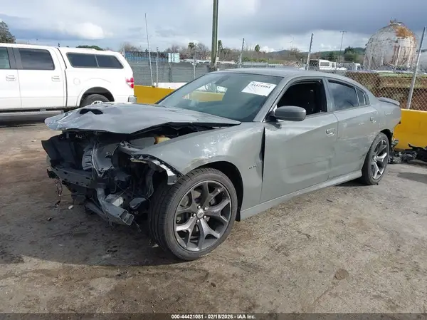 2C3CDXCT5KH585130 2019 DODGE CHARGER - Image 2