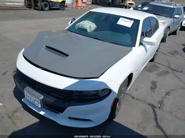 2C3CDXCT7JH176979 2018 DODGE CHARGER - Image 2