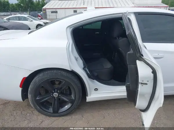 2C3CDXCT7JH237957 2018 DODGE CHARGER - Image 8