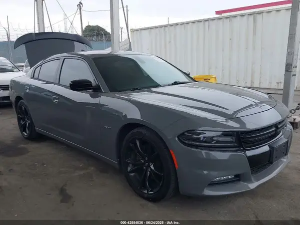 2C3CDXCT7JH313418 2018 DODGE CHARGER - Image 1
