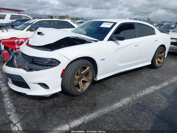 2C3CDXCT7KH597876 2019 DODGE CHARGER - Image 2