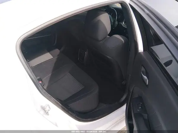 2C3CDXCT7KH598168 2019 DODGE CHARGER - Image 8