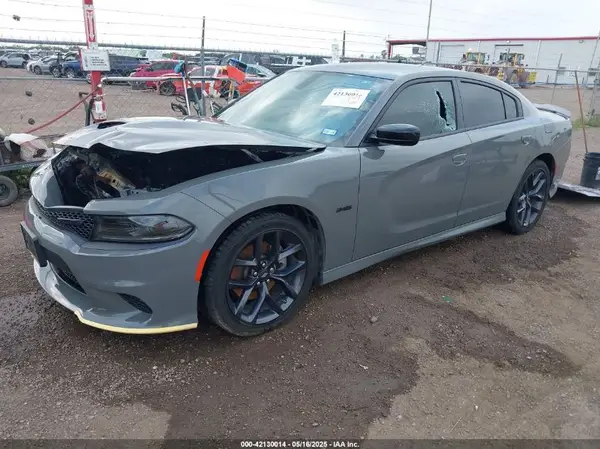 2C3CDXCT7PH684944 2023 DODGE CHARGER - Image 2
