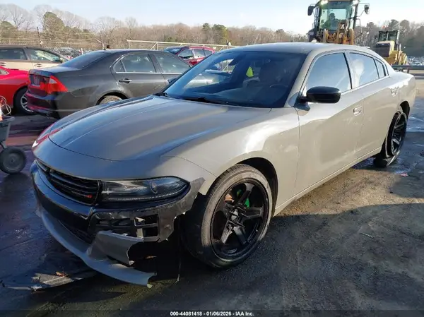 2C3CDXCT8HH585227 2017 DODGE CHARGER - Image 2