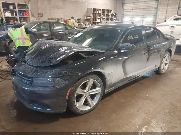 2C3CDXCT8JH329658 2018 DODGE CHARGER - Image 2