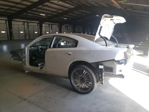 2C3CDXCT8JH340143 2018 DODGE CHARGER - Image 2