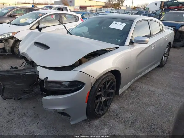 2C3CDXCT8KH622378 2019 DODGE CHARGER - Image 2