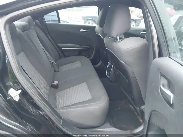 2C3CDXCT8KH740561 2019 DODGE CHARGER - Image 8