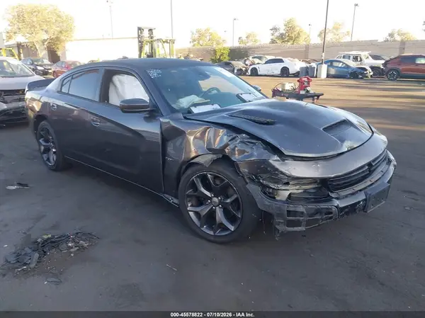2C3CDXCT9HH643944 2017 DODGE CHARGER - Image 1