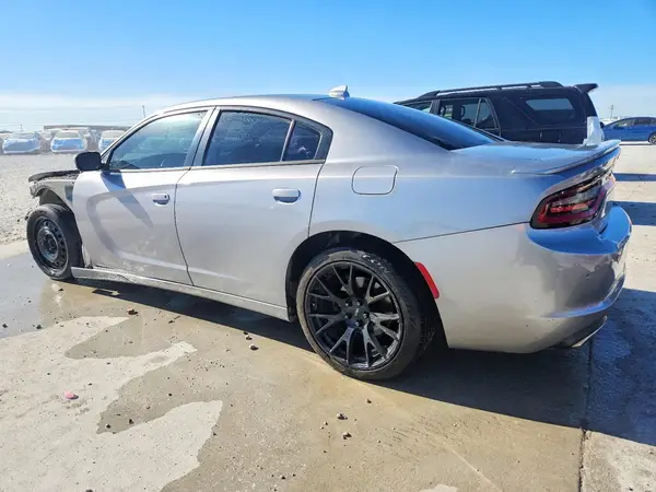2C3CDXCT9JH133681 2018 DODGE CHARGER - Image 2
