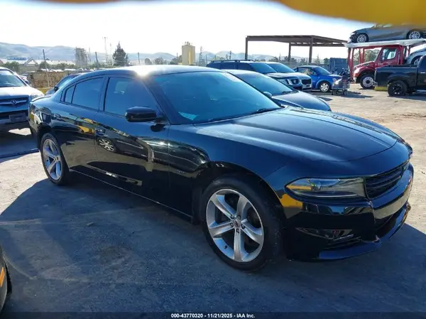 2C3CDXCT9JH134281 2018 DODGE CHARGER - Image 1