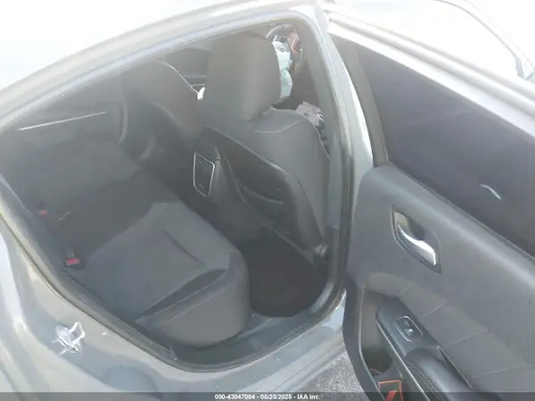 2C3CDXCT9JH175509 2018 DODGE CHARGER - Image 8