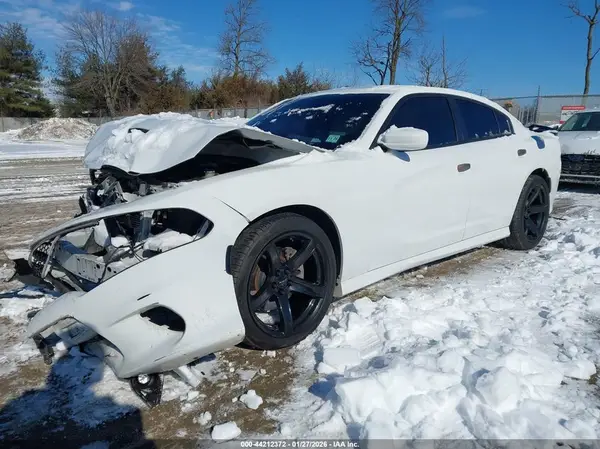 2C3CDXCT9KH627072 2019 DODGE CHARGER - Image 2