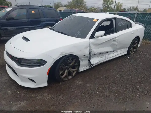 2C3CDXCT9KH737944 2019 DODGE CHARGER - Image 2