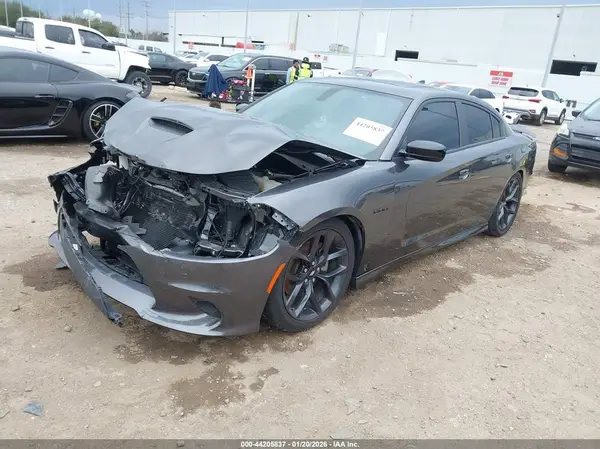 2C3CDXCT9PH576549 2023 DODGE CHARGER - Image 2