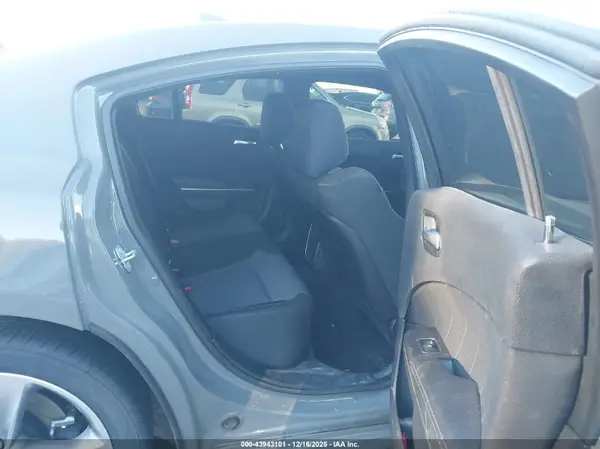 2C3CDXCTXHH667492 2017 DODGE CHARGER - Image 8