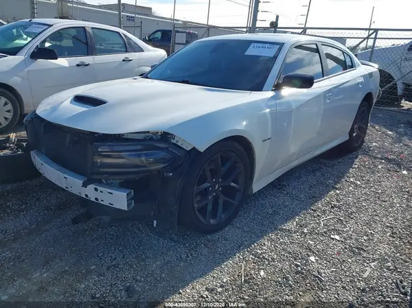 2C3CDXCTXKH629932 2019 DODGE CHARGER - Image 2