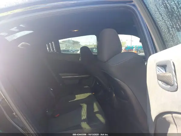 2C3CDXCTXKH737953 2019 DODGE CHARGER - Image 8