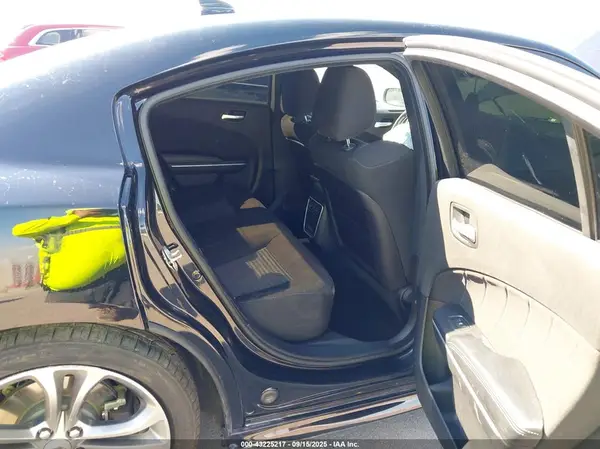 2C3CDXCTXMH514587 2021 DODGE CHARGER - Image 8