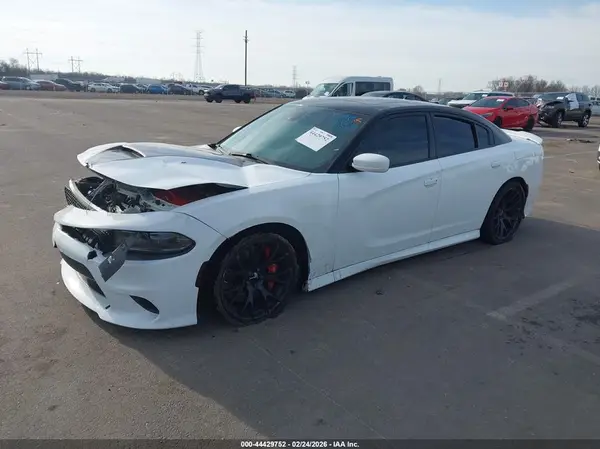 2C3CDXEJ8GH179555 2016 DODGE CHARGER - Image 2