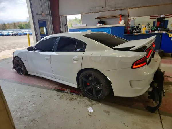 2C3CDXEJ9JH157474 2018 DODGE CHARGER - Image 2