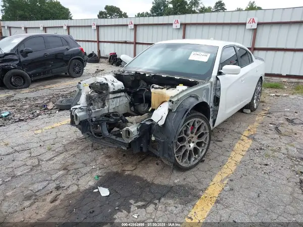 2C3CDXGJ2HH630008 2017 DODGE CHARGER - Image 2