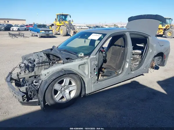 2C3CDXGJ3JH340219 2018 DODGE CHARGER - Image 2