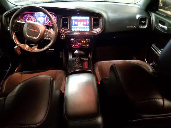 2C3CDXGJ3KH588892 2019 DODGE CHARGER - Image 8