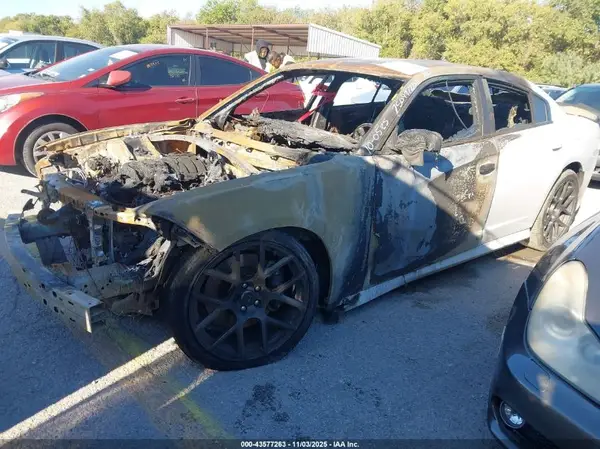 2C3CDXGJ3KH647133 2019 DODGE CHARGER - Image 2