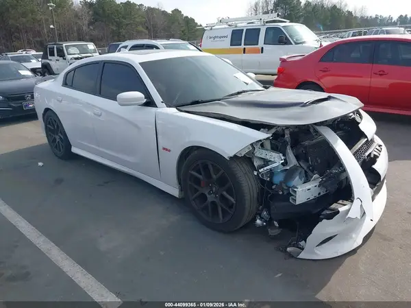 2C3CDXGJ4JH329102 2018 DODGE CHARGER - Image 1