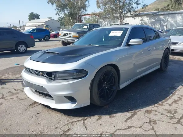 2C3CDXGJ4KH565699 2019 DODGE CHARGER - Image 2