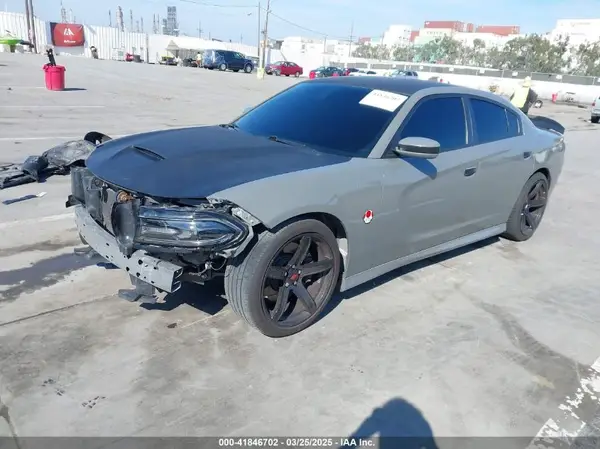 2C3CDXGJ4KH576394 2019 DODGE CHARGER - Image 2