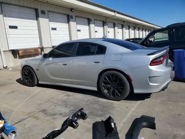 2C3CDXGJ4KH725824 2019 DODGE CHARGER - Image 2