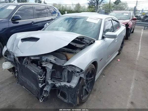 2C3CDXGJ4KH742493 2019 DODGE CHARGER - Image 2