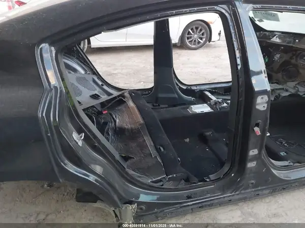 2C3CDXGJ5KH589266 2019 DODGE CHARGER - Image 8