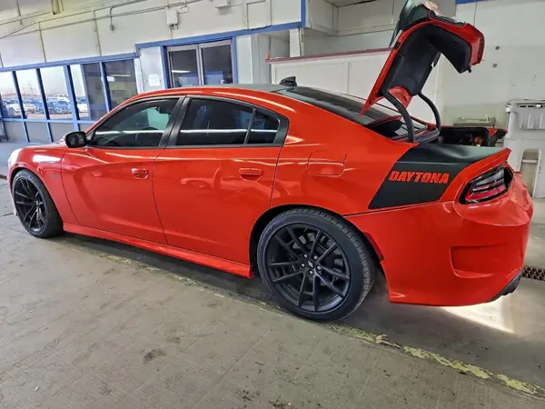 2C3CDXGJ8JH200781 2018 DODGE CHARGER - Image 2