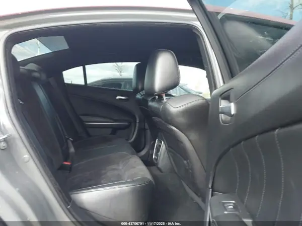 2C3CDXGJXKH650689 2019 DODGE CHARGER - Image 8