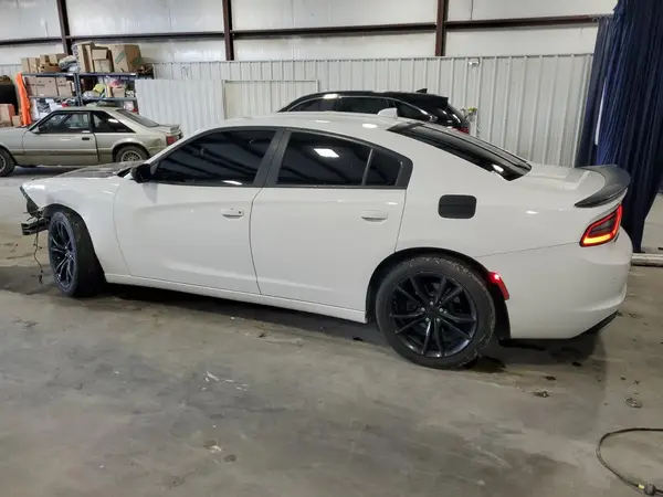2C3CDXHG0GH126817 2016 DODGE CHARGER - Image 2
