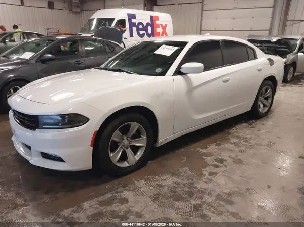 2C3CDXHG0GH139258 2016 DODGE CHARGER - Image 2